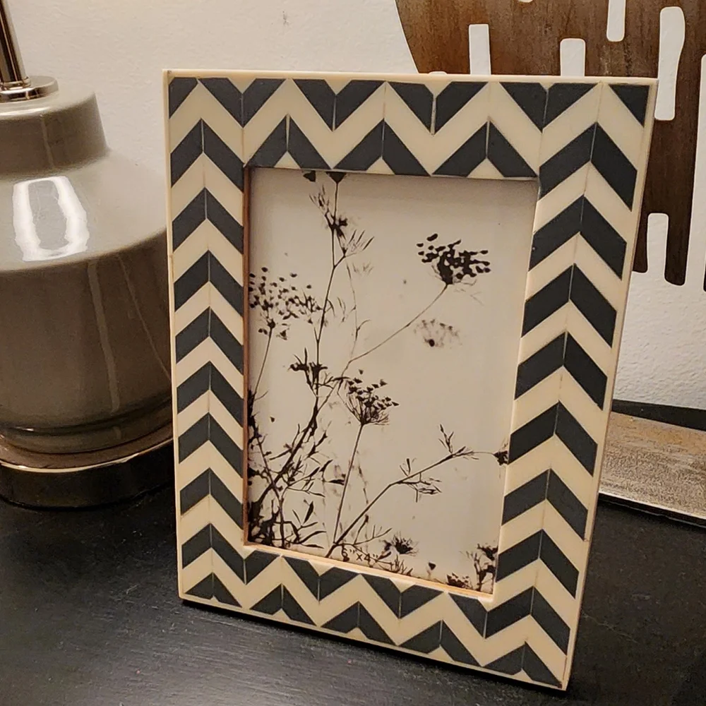 Sagebrook‎ Home Chevron Picture Frame